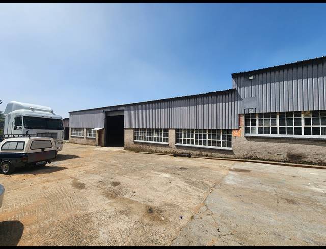 5,500M² WAREHOUSE FOR SALE IN WADEVILLE